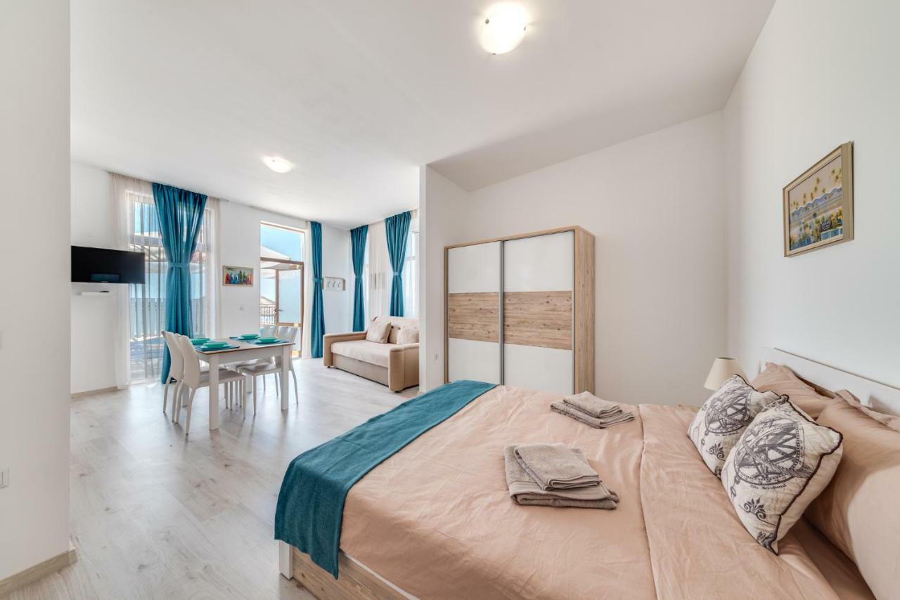 Balchik Amazing Sea Apartments Room photo